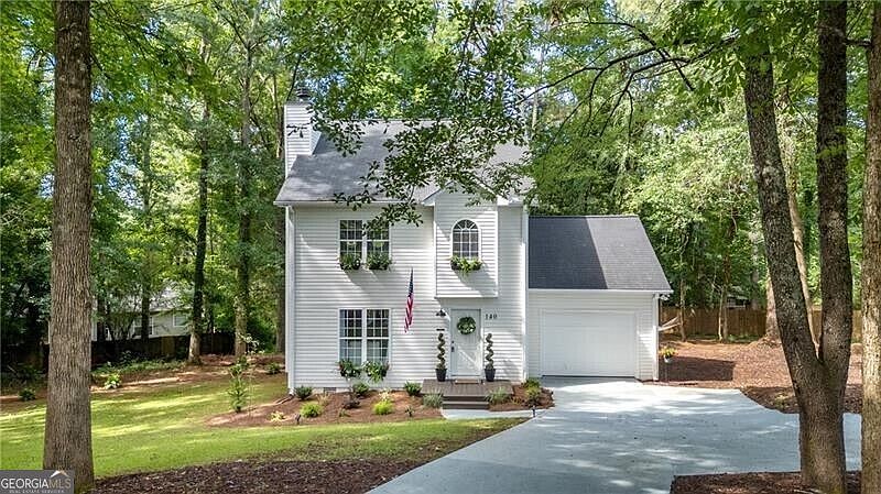 1st image of 140 Julia Ann Cir