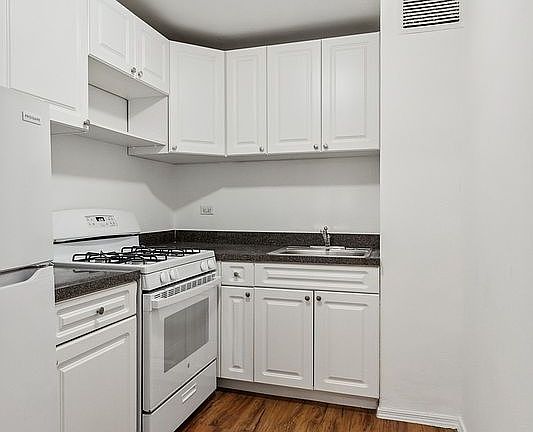 4th image of 340 E 80th St APT 17H
