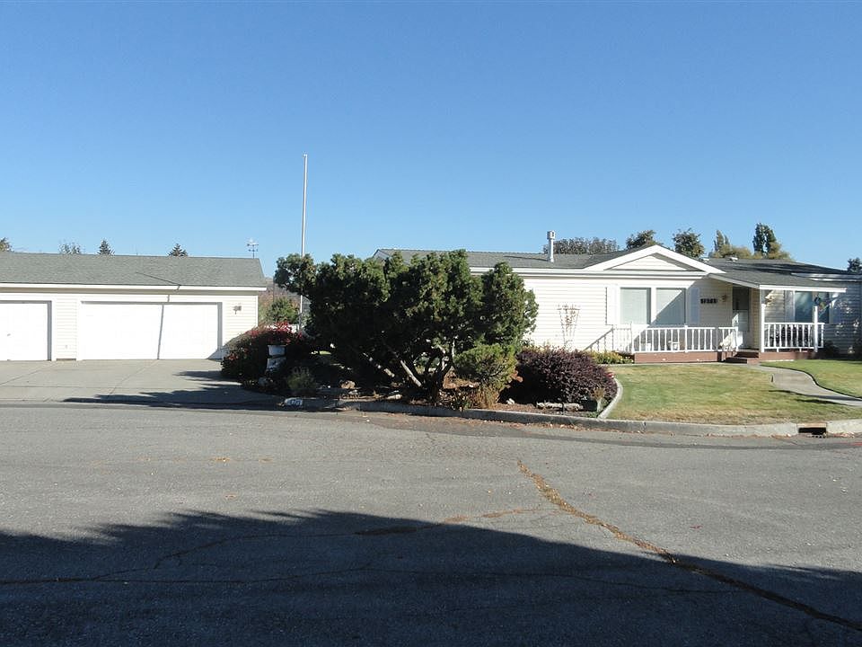 1st image of 18719 E Fairview Ct