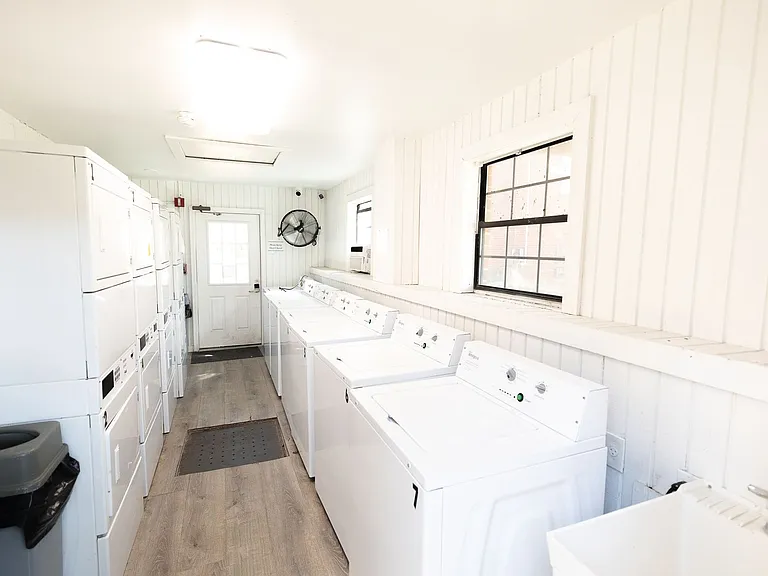 12220 Apache Avenue — Photo 36