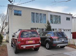 25516 148th Dr, Rosedale, NY 11422