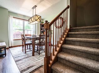 7080 Oak Tree Dr, Lorain, OH 44053
