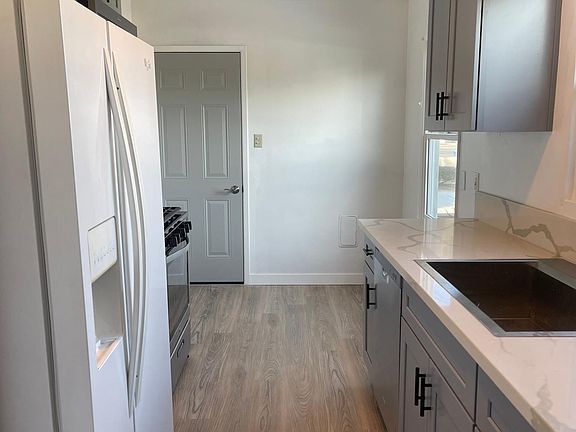 4th image of 10727 Francis Pl