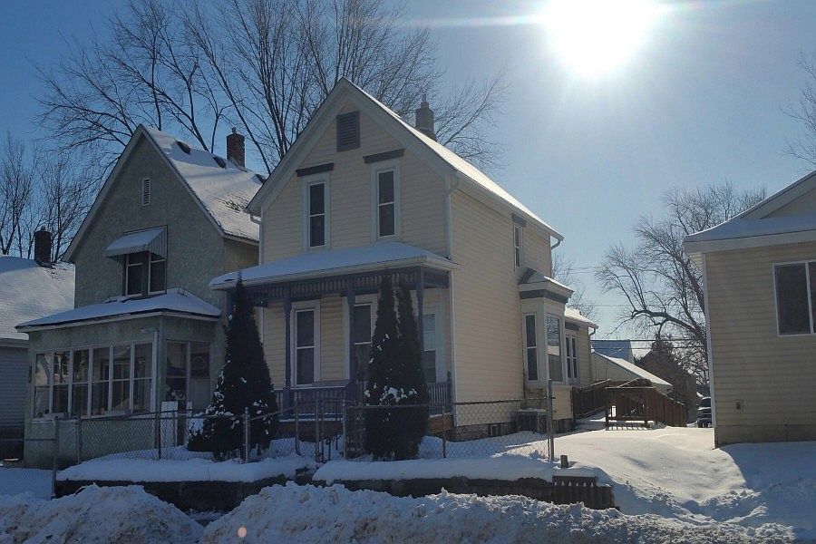 2nd image of 908 Case Ave