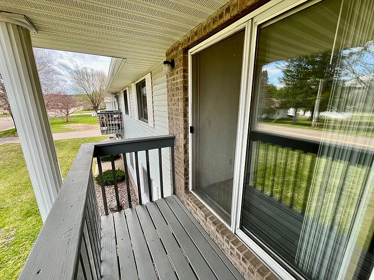 806 S State St — Photo 22