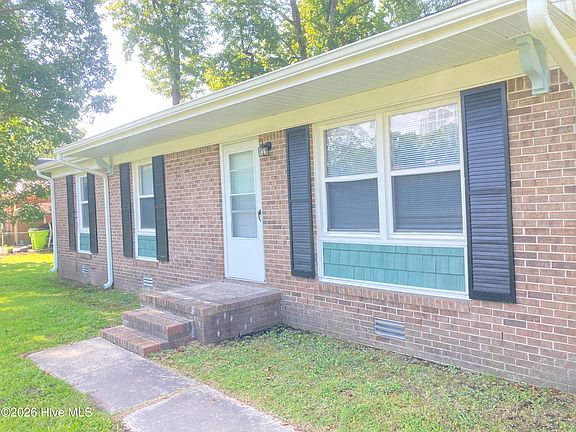 4th image of 1403 Mockingbird Lane