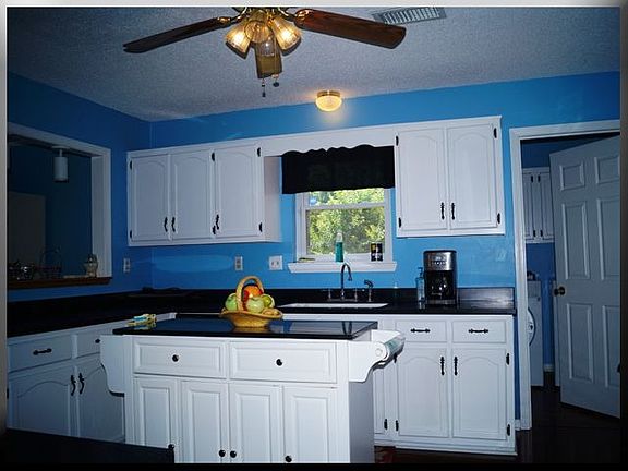 4th image of 339 Ann Marie Dr