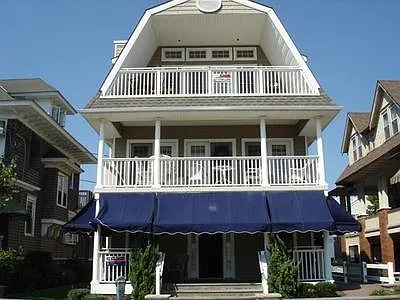 1226 Ocean Ave #C