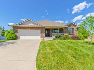 1302 SW 5th Ter, Oak Grove, MO 64075
