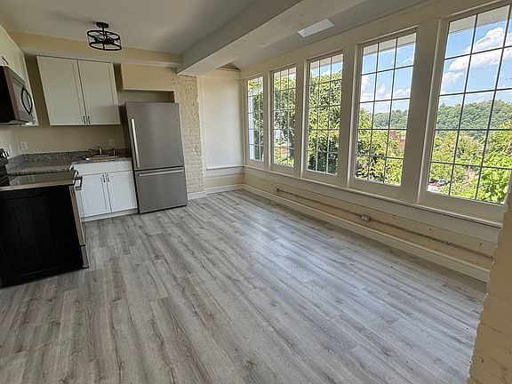 4th image of 1316 1/2 Church St #B