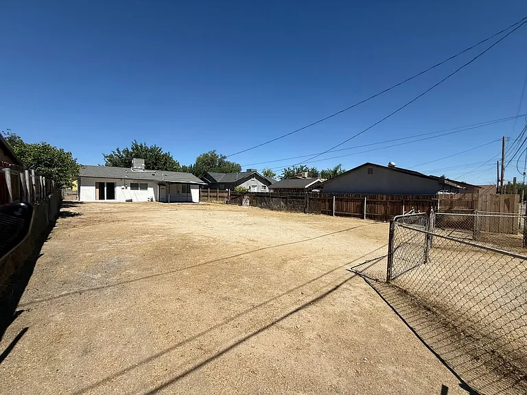 718 Pierce St — Photo 17