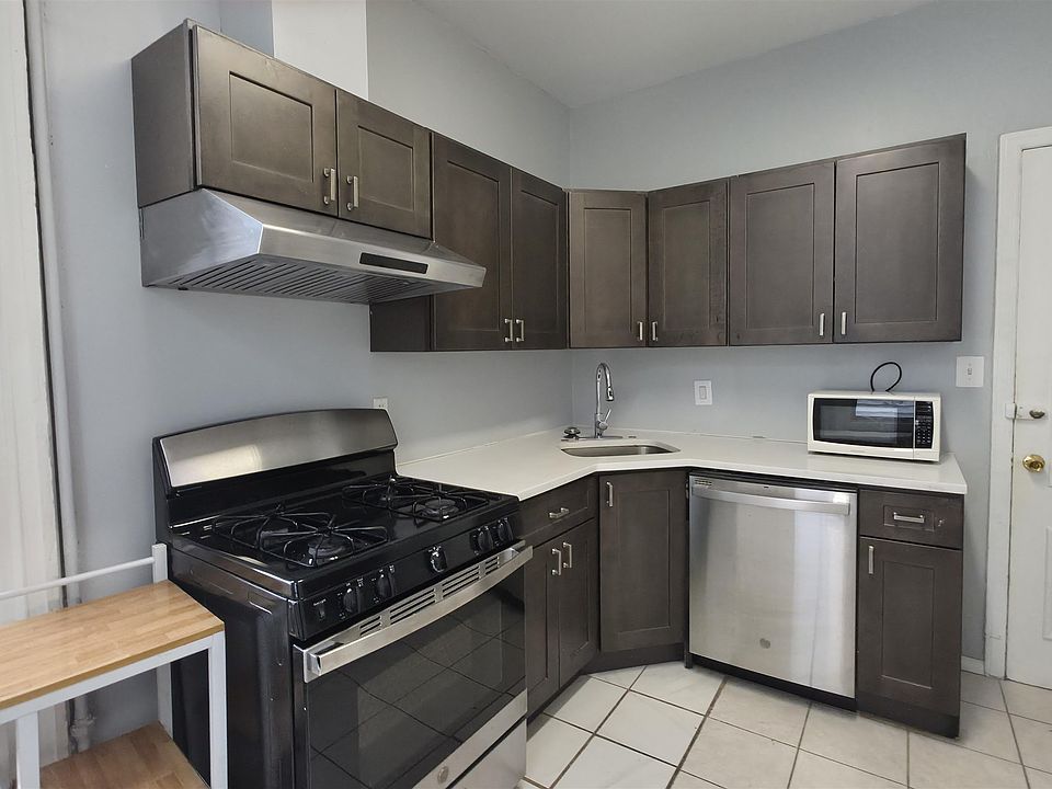 1st image of 23 Sherman Pl Floor 2