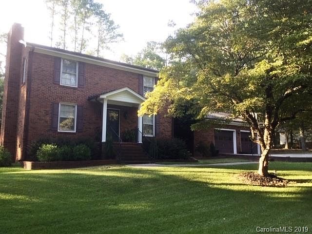 1st image of 858 Woodway Ln