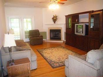 4th image of 404 Richter Ln