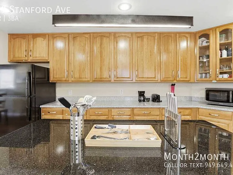 609 Stanford Ave — Photo 28