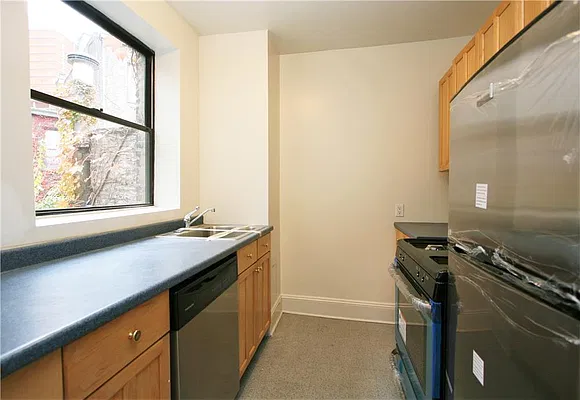 Rented by R New York | media 32