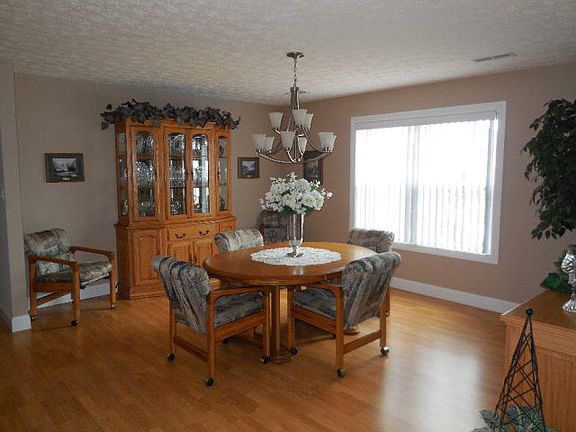 5th image of 190 Beckford Way