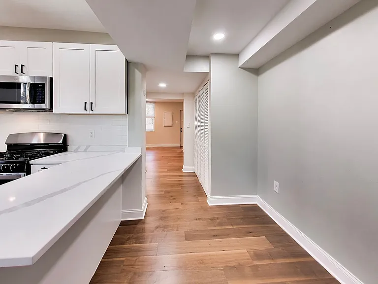 4230 Edson Pl NE — Photo 4