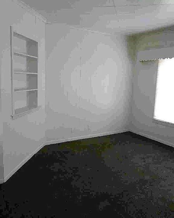 2nd image of 1831 Pierce Ave