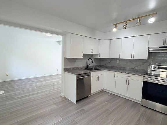 4th image of 10551 Gilbert Rd