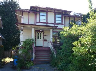2926 Mayfair Ave N, Seattle, WA 98109