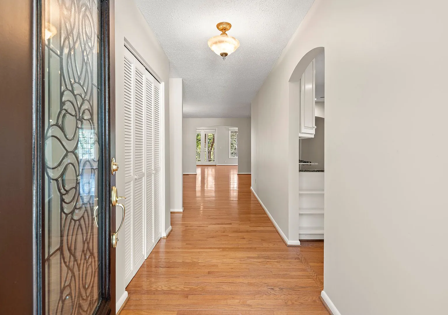 Spacious Updated Ranch — Photo 2