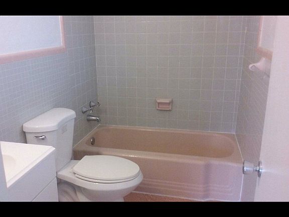 5th image of 127 Antiquera Ave #Apartament