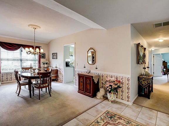 5th image of 23 Strawberry Ln