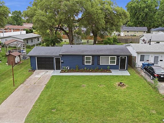 2nd image of 2133 Bern Ave