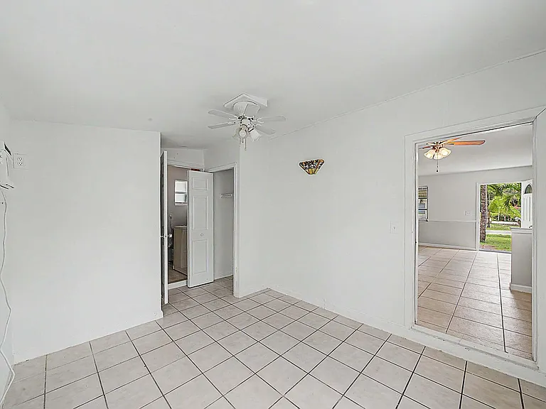 301 SE 21st Ave — Photo 37