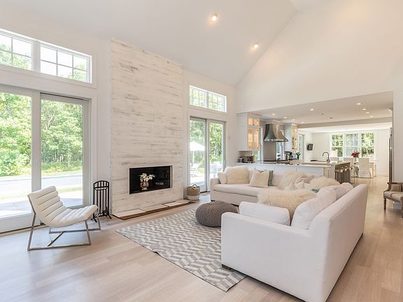 3rd image of 22 Noelles Ln