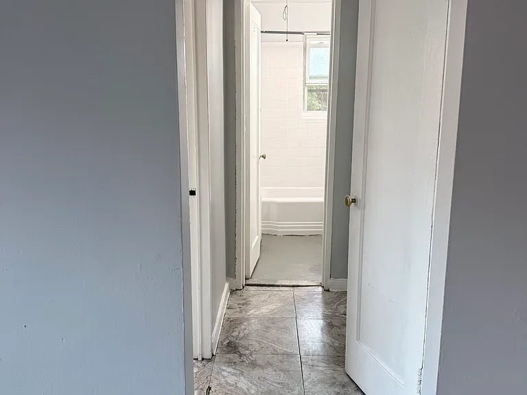 70 Crawford St #6 — Photo 9