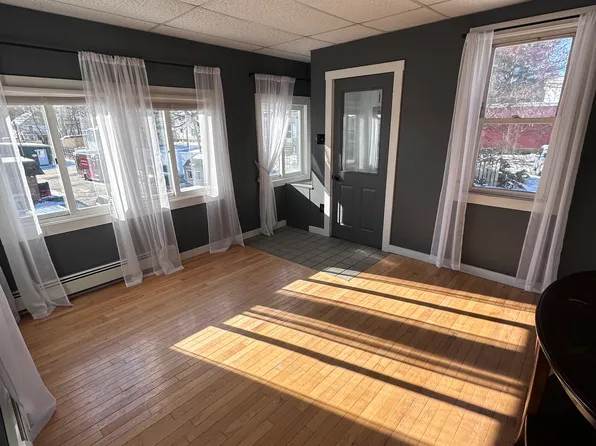 98 College Ave, Waterville, ME 04901