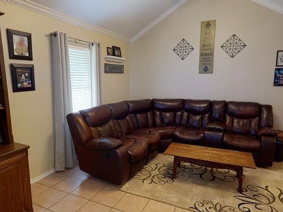 3rd image of 10865 Park Pl