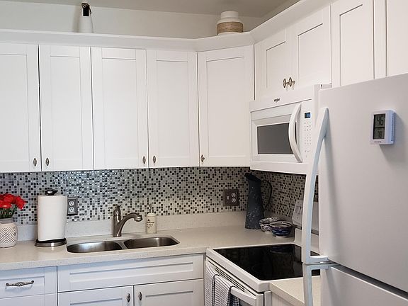 3rd image of 3120 Lake Osborne Dr APT 205