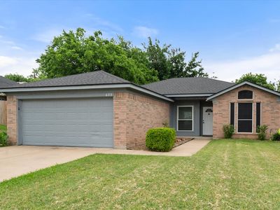 653 Ozark Ave, Burleson, TX, 76028