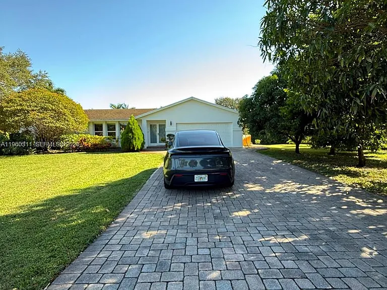 11030 SW 42nd Ct — Photo 4