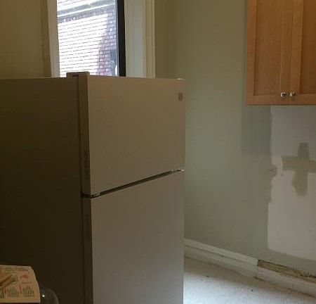 5th image of 543 E 21st St APT B9