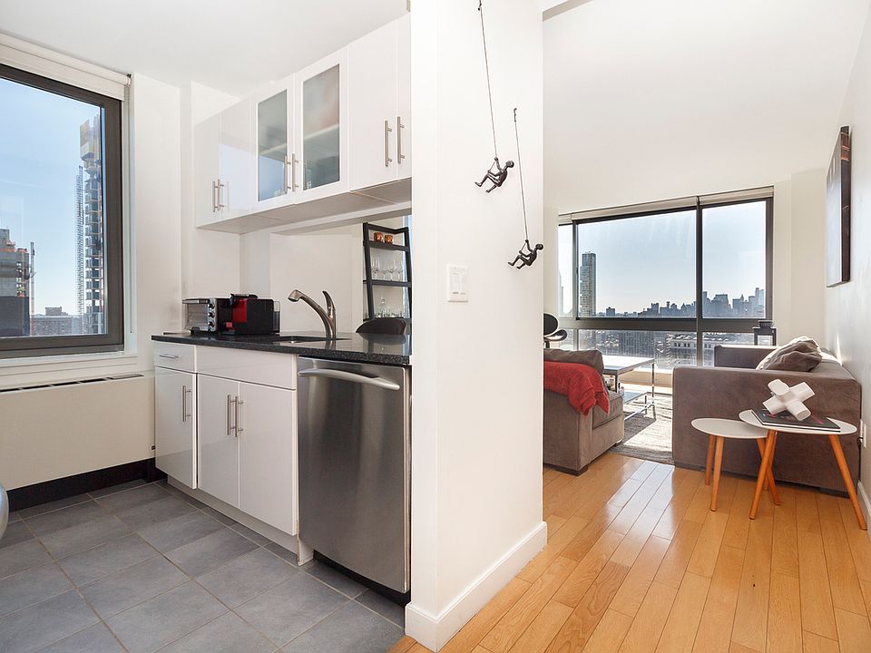 1st image of 17 E 31st St #11E