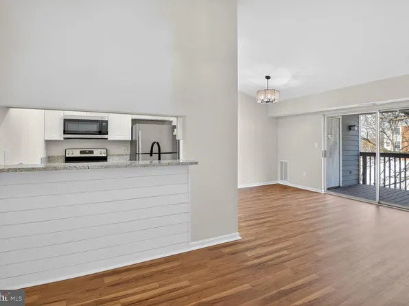 6801 White Water Way Unit 301, Glen Burnie, MD 21060