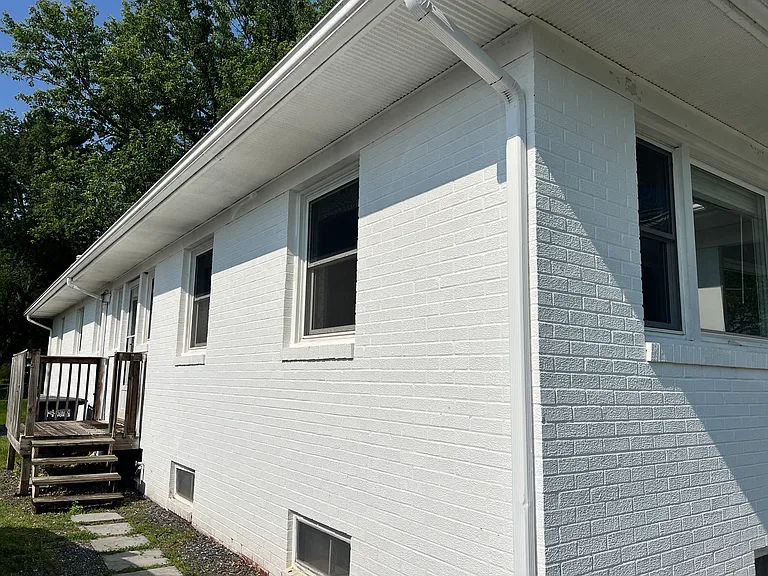 373 Franklin St — Photo 25
