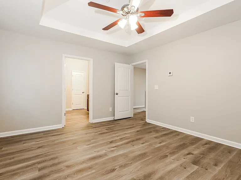 6596 Woodwell Dr — Photo 10