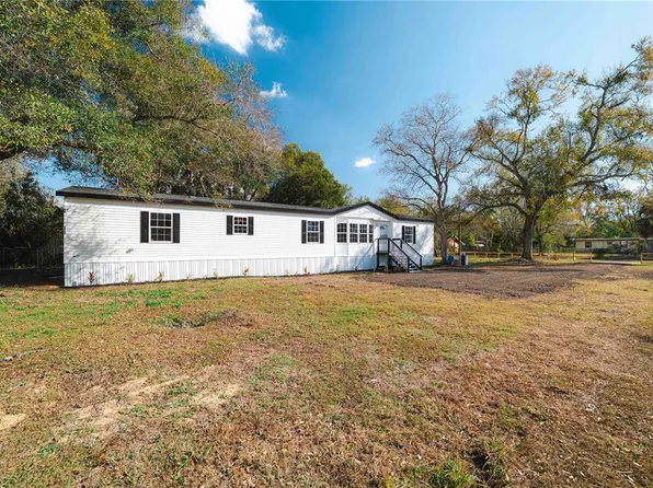 8019 N Meadowview Cir, Tampa, FL 33625