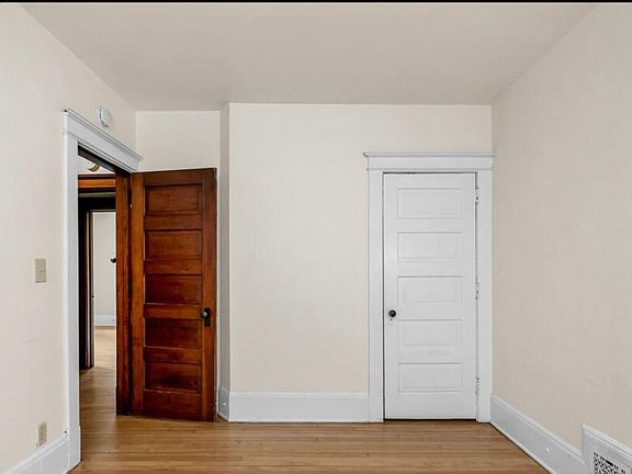 2nd image of 522 Paris Ave SE #2