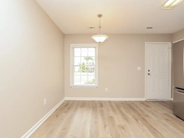 3012 Deer Trail Dr — Photo 5