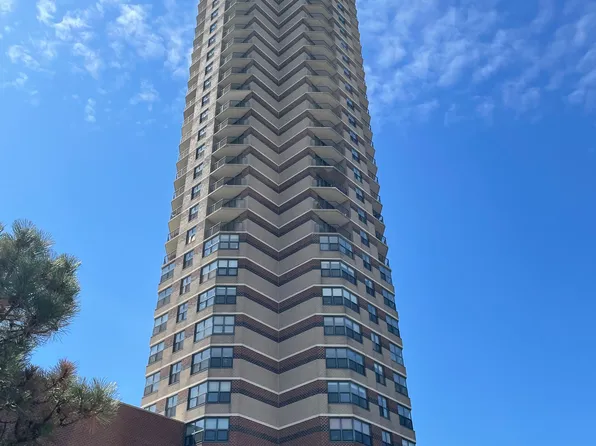 3660 N Lakeshore Dr #516, Chicago, IL 60657