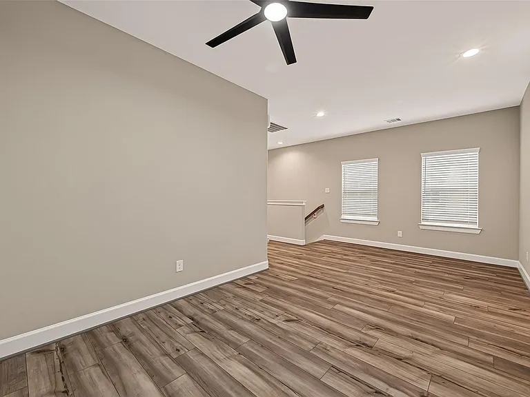 4309 Dickson St #B — Photo 22