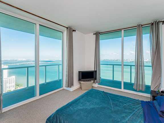 4th image of 1900 Bayshore Dr #3202