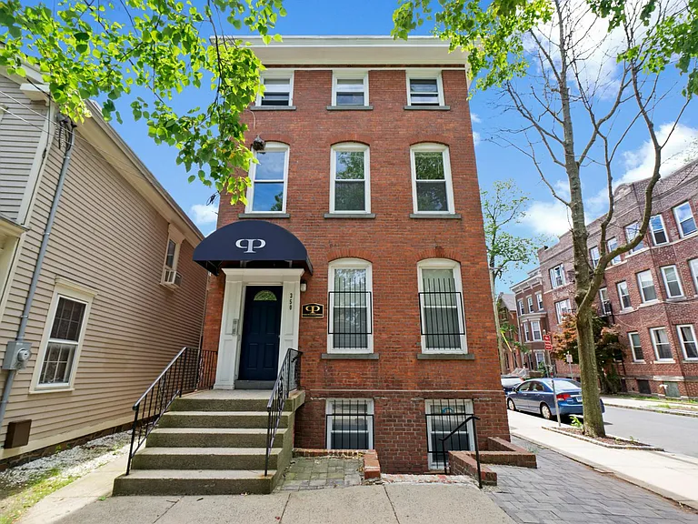 350 Elm St — Photo 13