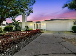 7405 Clearview Dr, Tampa, FL 33634